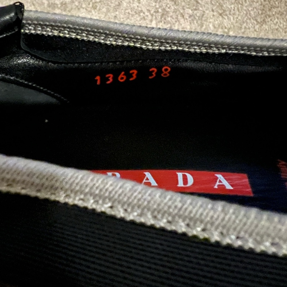 Prada Women’s slip on retro 90’s size 8 - Picture 3 of 14